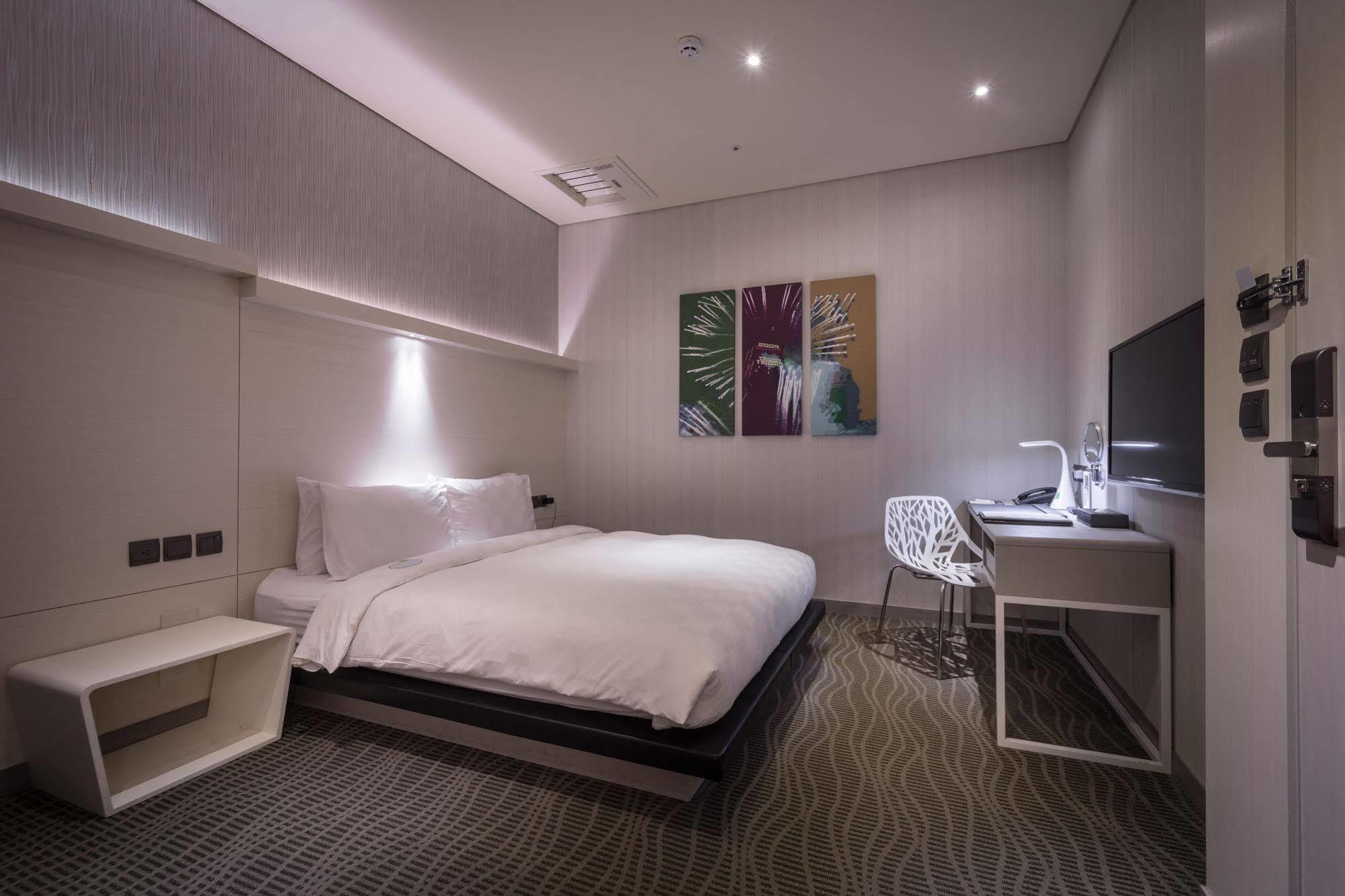 Taipei 101 Sparkle Hotel Экстерьер фото